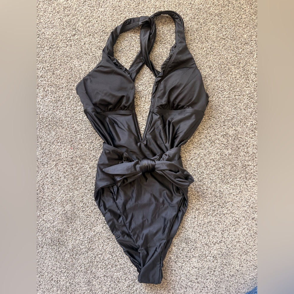Cupshe Black Knotted One-Piece Swimsuit